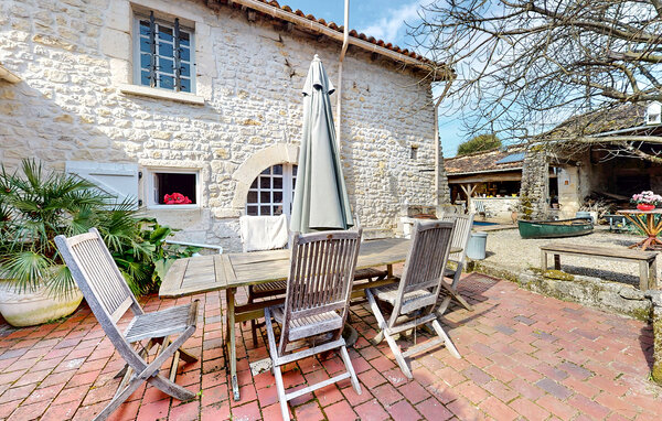 Holiday Home - Saint-Simon , France - FJC110 101