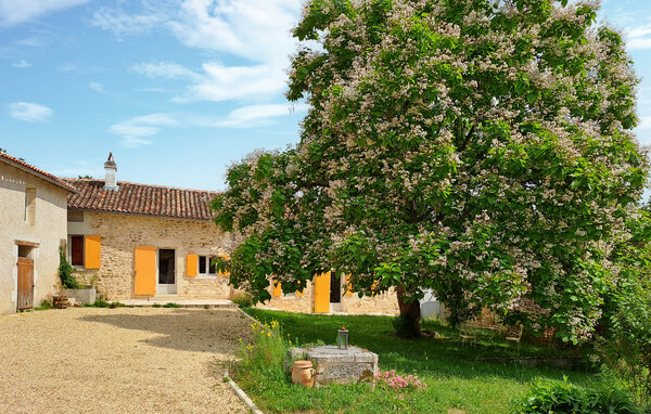 Holiday Home - Grassac , France - FJC111 102