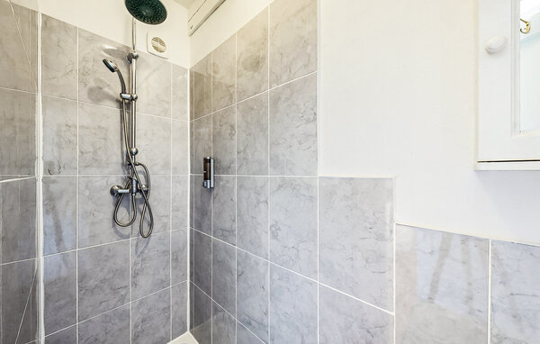 Holiday Home - Oradour-Fanais , France - FJC113 702