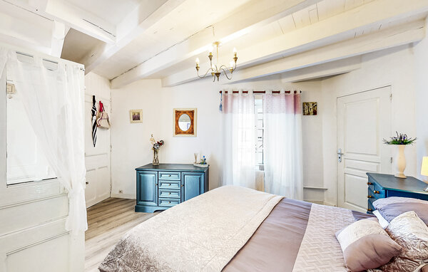 Holiday Home - Oradour-Fanais , France - FJC113 602
