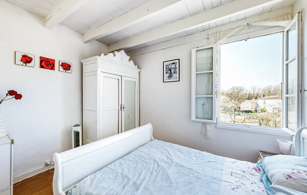 Holiday Home - Oradour-Fanais , France - FJC115 601
