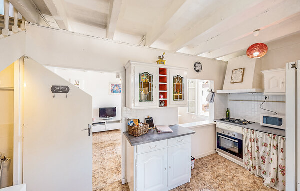 Holiday Home - Oradour-Fanais , France - FJC115 401