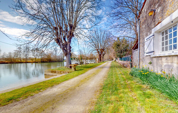 Holiday Home - Saint-Simon , France - FJC118 7