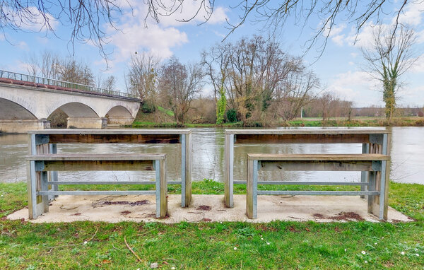 Holiday Home - Saint-Simon , France - FJC118 903