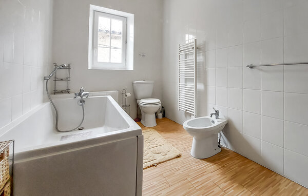 Holiday Home - Saint-Simon , France - FJC118 701