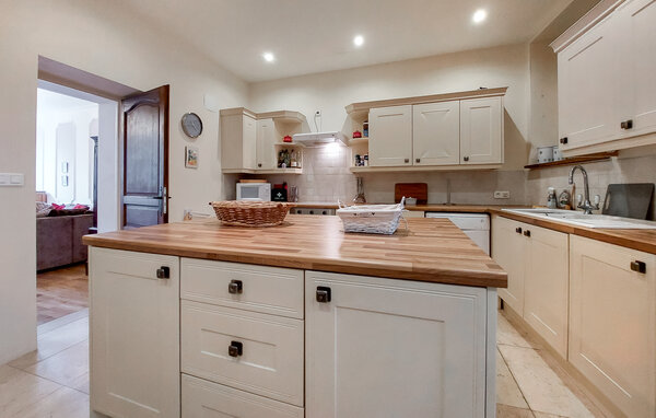 Holiday Home - Saint-Simon , France - FJC118 401