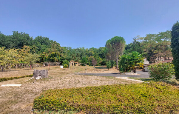 Holiday Home - Nanteuil-en-Vallée , France - FJC120 101