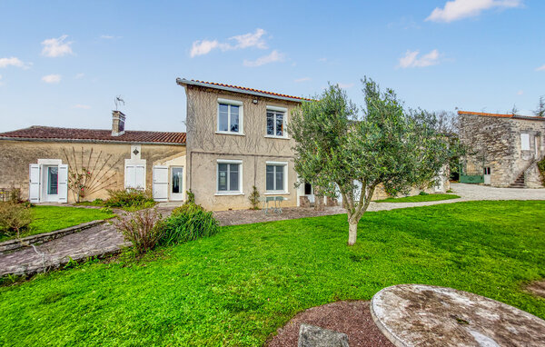 Casa de vacaciones - Touvre , Francia - FJC122 81