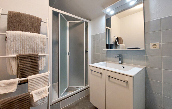 Holiday Home - Nanteuil-en-Vallée , France - FJC129 701