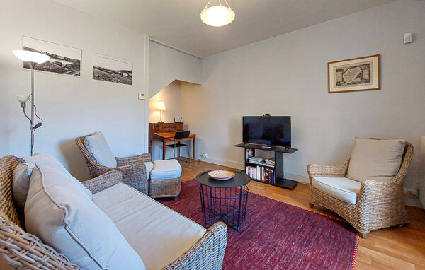 Holiday Home - Nanteuil-en-Vallée , France - FJC129 3