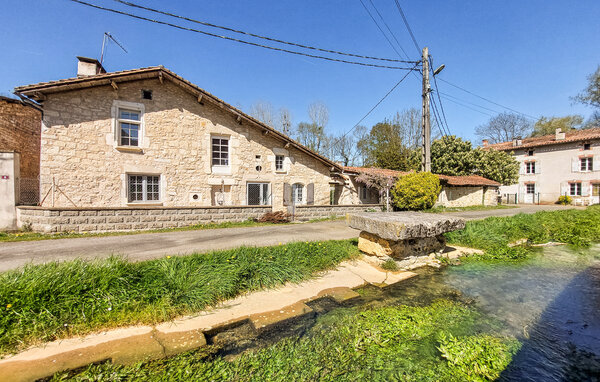 Vakantiehuis - Cellefrouin , Frankrijk - FJC135 82