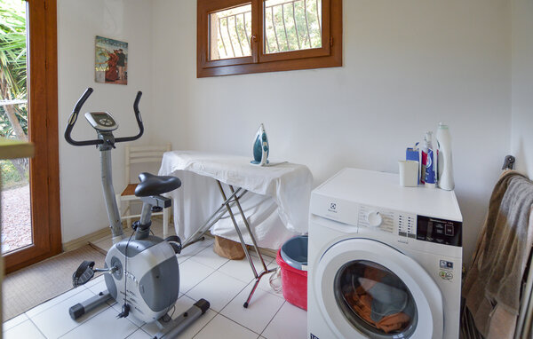 Semesterhus - BASTIA , Frankrike - FKO770 502