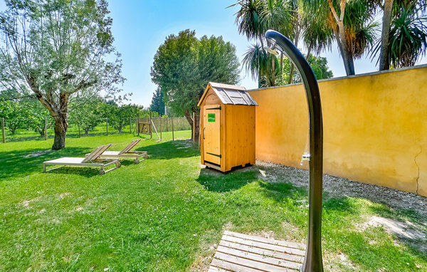 Holiday Home - Vallabrègues , France - FLG519 801