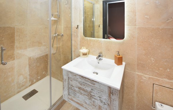 Holiday Home - Vallabrègues , France - FLG519 704