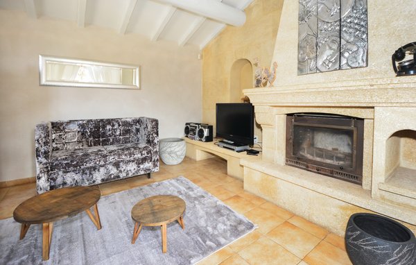 Holiday Home - Vallabrègues , France - FLG519 303