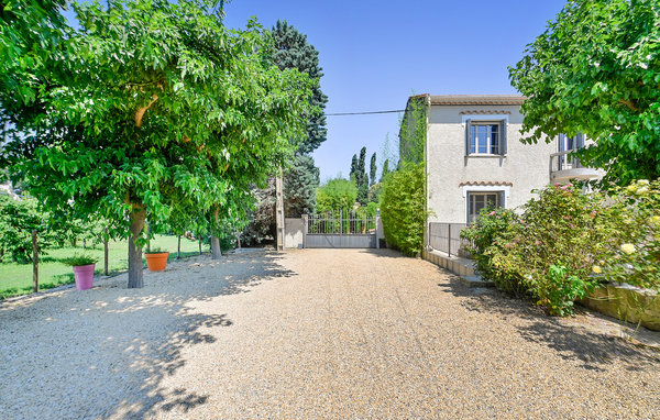 Holiday Home - Vallabrègues , France - FLG519 81