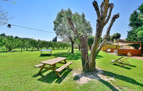 Holiday Home - Vallabrègues , France - FLG519 102