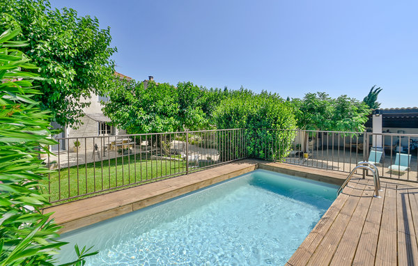 Holiday Home - Vallabrègues , France - FLG519 11