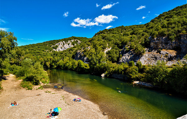 Location de vacances - Méjannes-le-Clap , France - FLG602 907