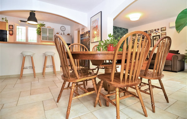 Holiday Home - Rochefort du Gard , France - FLG630 4
