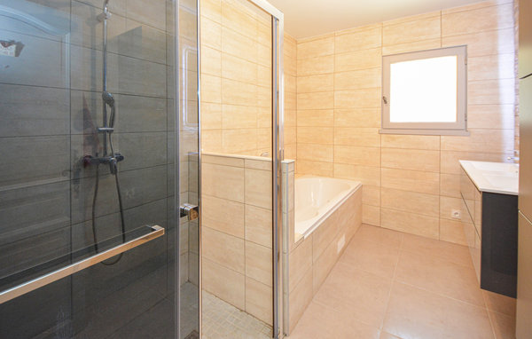Holiday Home - Les-Salles-du-Gardon , France - FLG631 703