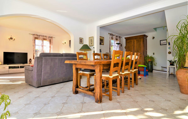 Location de vacances - Saint-Quentin-la-Poterie , France - FLG676 302