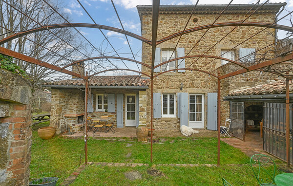 Location de vacances - La Vernarède , France - FLG848 82