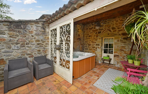 Location de vacances - La Vernarède , France - FLG848 102