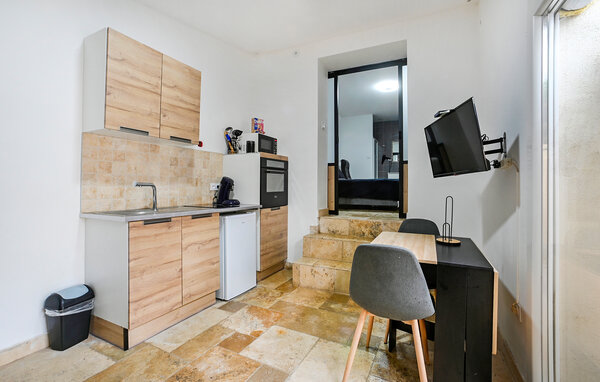 Appartement - Jonquières-Saint-Vincent , France - FLG867 1