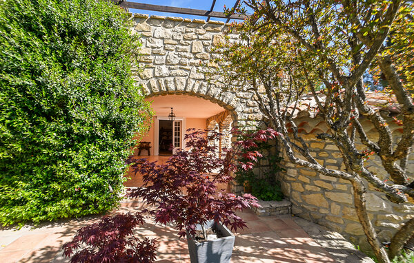 Location de vacances - St Julien les Rosiers , France - FLG869 101