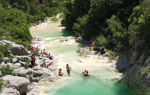 Location de vacances - St-Florent-sur-Auzonnet , France - FLG951 901
