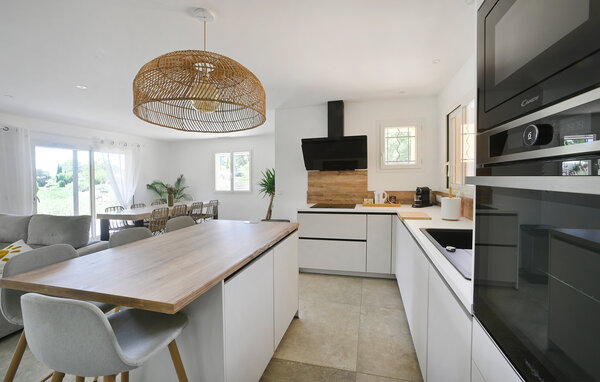 Holiday Home - Saint-Michel-d'Euzet , France - FLG956 402