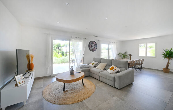 Holiday Home - Saint-Michel-d'Euzet , France - FLG956 3