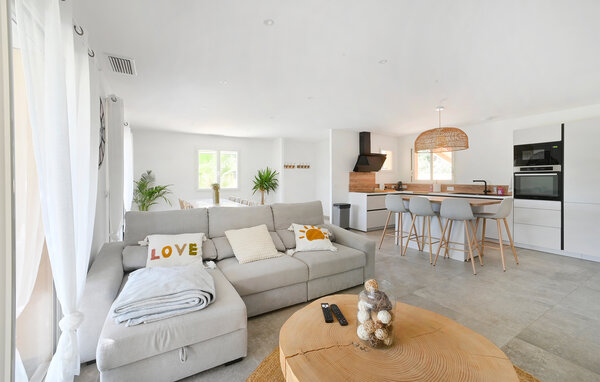 Holiday Home - Saint-Michel-d'Euzet , France - FLG956 4