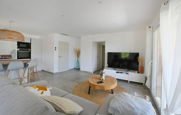 Holiday Home - Saint-Michel-d'Euzet , France - FLG956 301