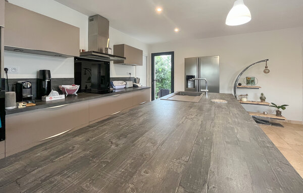 Location de vacances - St-Genies-de-Comolas , France - FLG963 404