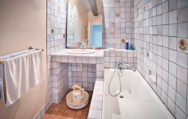 Location de vacances - Nages-et-Solorgues , France - FLG970 703