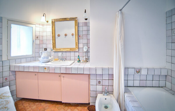 Location de vacances - Nages-et-Solorgues , France - FLG970 706