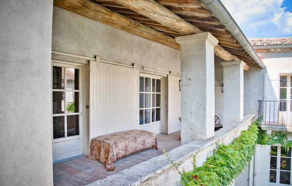 Location de vacances - Nages-et-Solorgues , France - FLG970 103