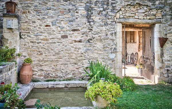 Location de vacances - Nages-et-Solorgues , France - FLG970 109