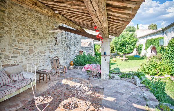 Location de vacances - Nages-et-Solorgues , France - FLG970 111