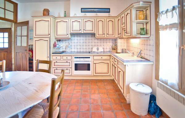 Location de vacances - Nages et solorgues , France - FLG971 6