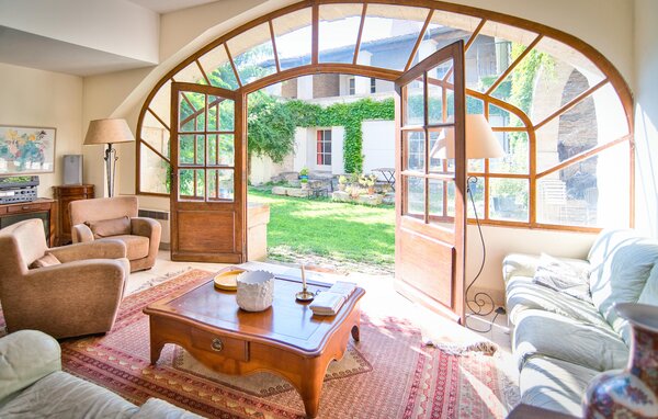 Location de vacances - Nages et solorgues , France - FLG971 4