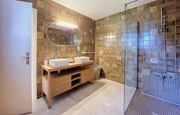 Location de vacances - Aramon , France - FLG985 701