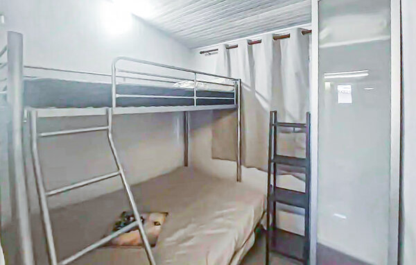 Location de vacances - Mejannes le clap , France - FLG993 602