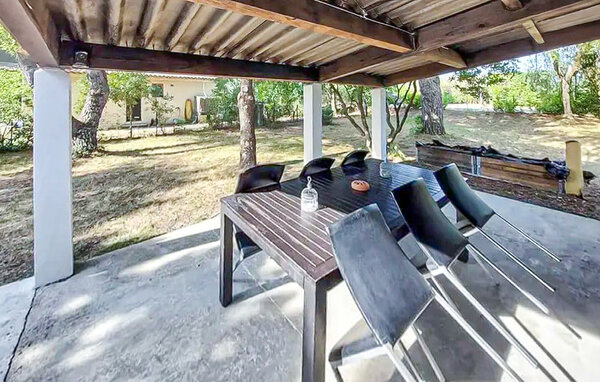 Location de vacances - Mejannes le clap , France - FLG993 2