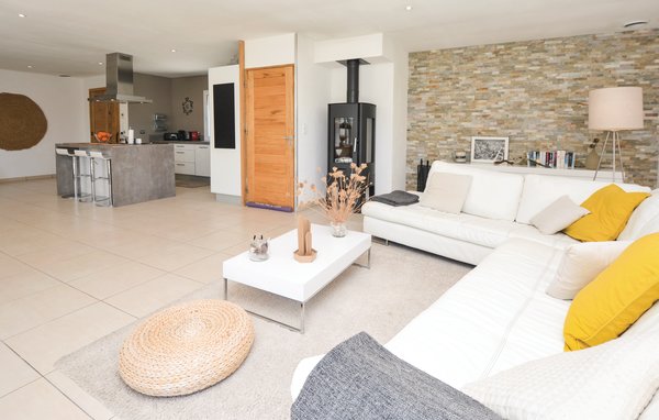 Holiday Home - St-Nazaire de Ladarez , France - FLH129 301