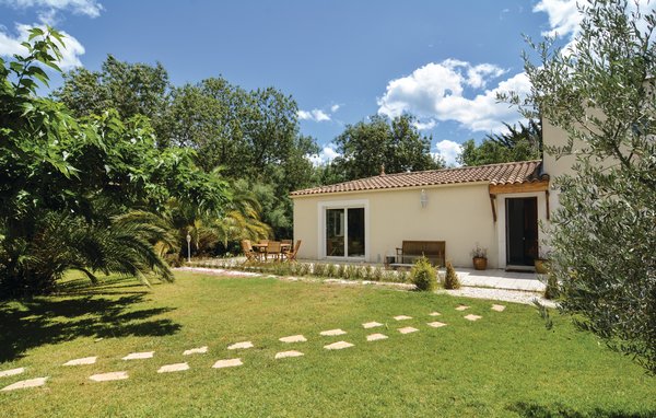 Holiday Home - Villeneuve-lès-Maguelone , France - FLH223 105