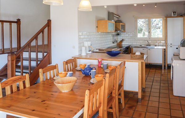 Location de vacances - Pierrerue , France - FLH319 5