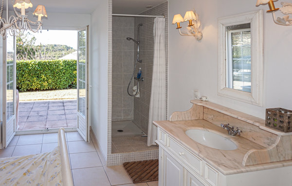 Location de vacances - Saint Pons de Mauchiens , France - FLH354 603